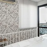 Cozy Seaside Escape - Stylish 1-bedroom In By Flat Mаnager *