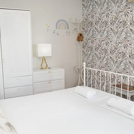 Apartment Cozy Seaside Escape - Stylish 1-bedroom In By Flat Mаnager *