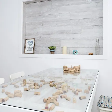 Apartment Cozy Seaside Escape - Stylish 1-bedroom In By Flat Mаnager