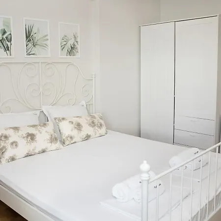 Apartment Cozy Seaside Escape - Stylish 1-bedroom In By Flat Mаnager *