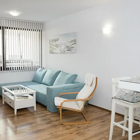 Cozy Seaside Escape - Stylish 1-bedroom In By Flat Mаnager