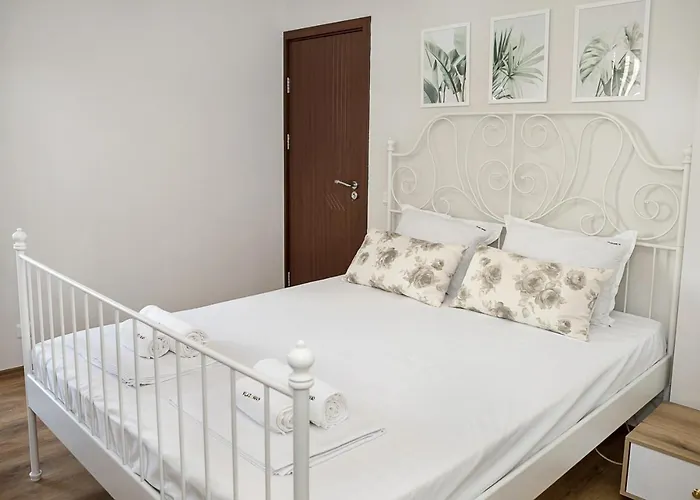 Cozy Seaside Escape - Stylish 1-bedroom In By Flat Mаnager Balchik