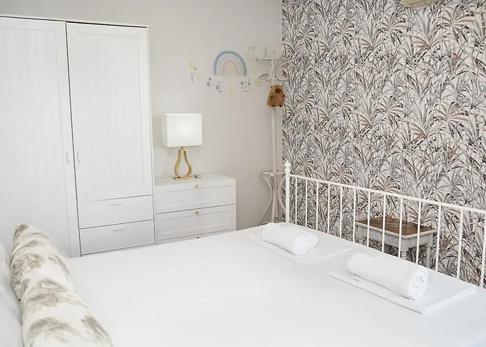 Apartment Cozy Seaside Escape - Stylish 1-bedroom In By Flat Mаnager *