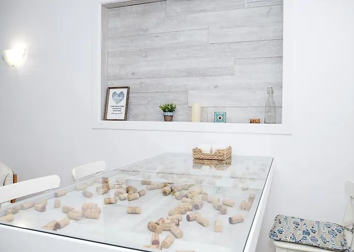 Apartment Cozy Seaside Escape - Stylish 1-bedroom In By Flat Mаnager