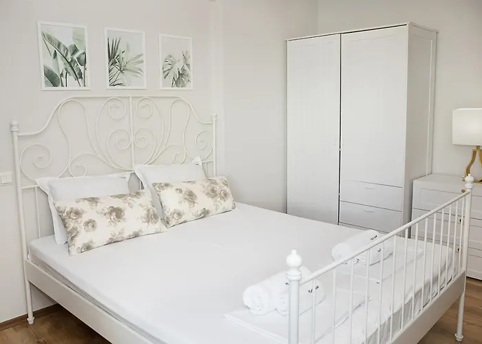 Apartment Cozy Seaside Escape - Stylish 1-bedroom In By Flat Mаnager *