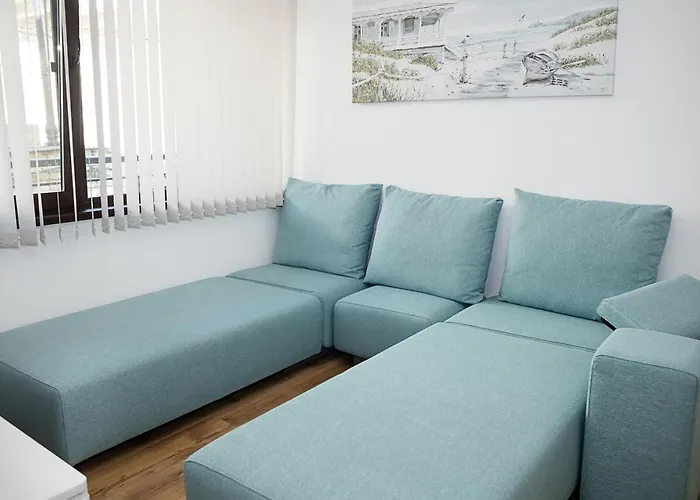 Apartment Cozy Seaside Escape - Stylish 1-bedroom In By Flat Mаnager *